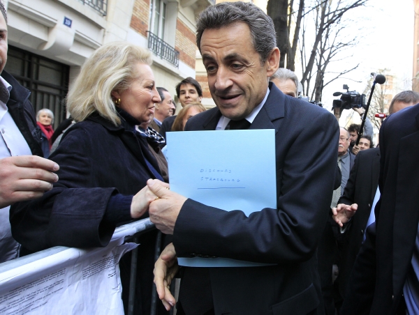 Vraždy na jihu Francie posílily Sarkozyho pozici. Vraždy na jihu Francie posílily Sarkozyho pozici.