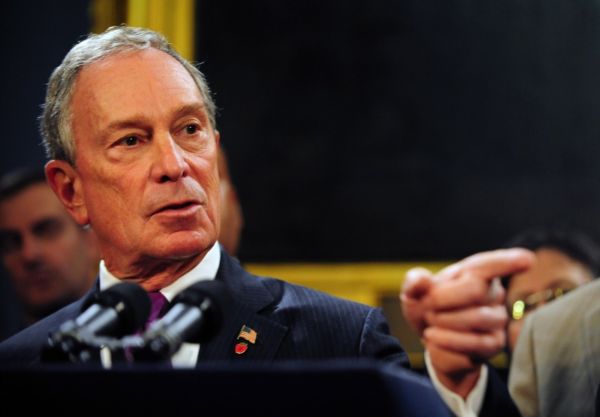 Starosta New Yorku Michael Bloomberg je zapřisáhlým odpůrcem kouření. V boji proti němu neváhá utrácet miliardy.