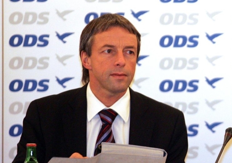 Modrý kolibřík Pavel Bém.