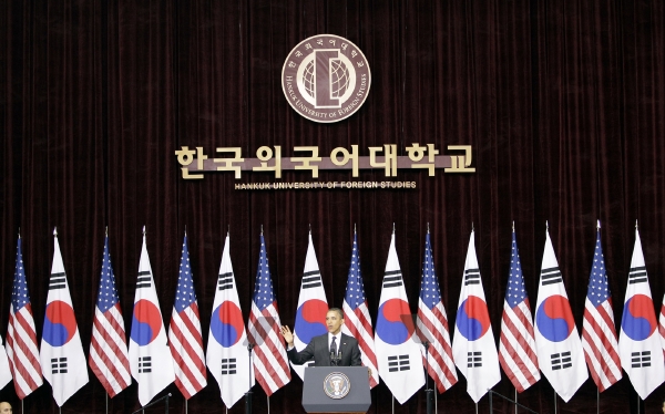 Do Jižní Koreje přiletěl na summit i americký prezident Barack Obama. Do Jižní Koreje přiletěl na summit i americký prezident Barack Obama.