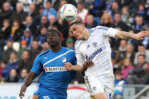 Momentka ze zápasu Schalke s Hoffenheimem.