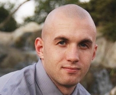 Seržant Gary Stein vytvořil na Facebooku stránku, která se hlásila ke konzervativnímu hnutí Tea Party.