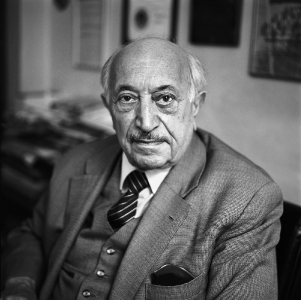 Simon Wiesenthal. Simon Wiesenthal.