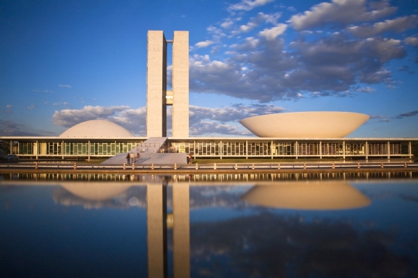 Brasilia Oscara Niemeyera. I o jeho díle pojednává dokument Urbanizovaný.