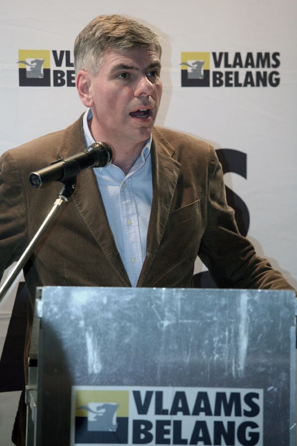 Filip Dewinter ze strany Vlaams Belang.