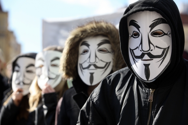 Proti smlouvě ACTA protestují i členové hnutí Anonymous.
