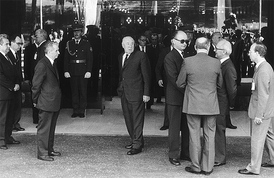 Archivní záběry politických špiček z období věčného přátelství se Sovětským svazem.