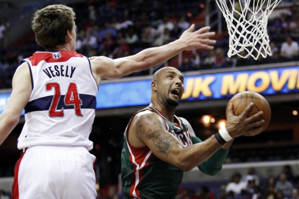 Basketbalista Jan Veselý v dresu Washingtonu.