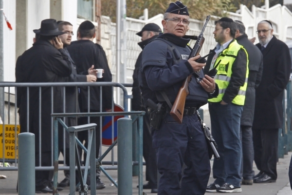 Francie se ještě úplně nevzpamatovala z vražd v Toulouse.