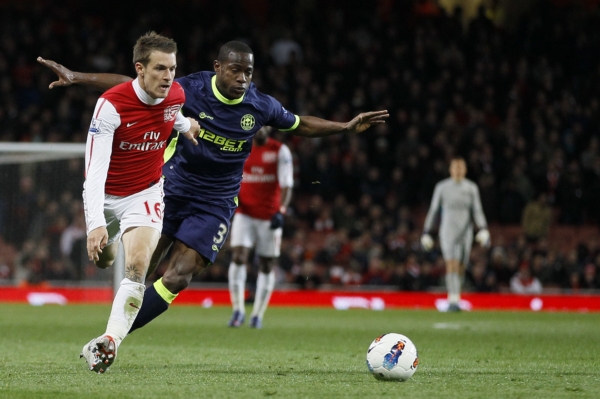 Momentka ze zápasu Arsenal - Wigan.