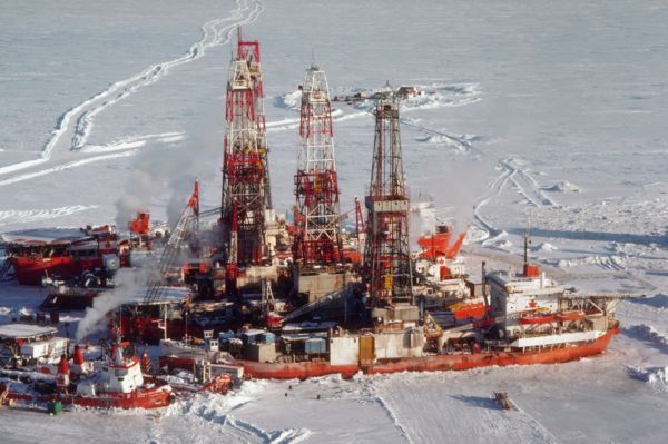 Exxon a Rosněfť podepsaly historickou smlouvu o spolupráci.