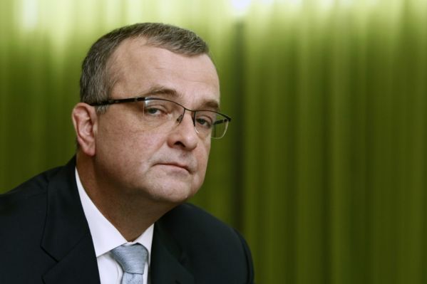 Miroslav Kalousek nechce pumpovat do ekonomiky další peníze. Vyšší zadlužení by prodražilo náklady na správy dluhu.