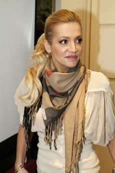 Dara Rolins.
