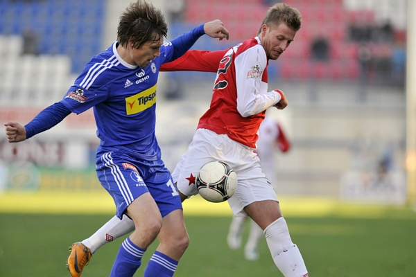 Jan Blažek (vpravo) ve Slavii dohrál. Jan Blažek (vpravo) ve Slavii dohrál.