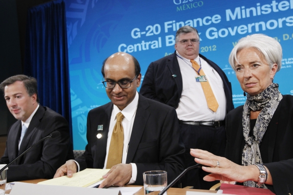 Generální ředitelka Mezinárodního měnového fondu Christine Lagardeová na zasedání G20. Generální ředitelka Mezinárodního měnového fondu Christine Lagardeová na zasedání G20.