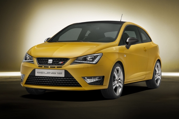Ibiza Cupra zřetelně dává najevo sportovní ambice. Ibiza Cupra zřetelně dává najevo sportovní ambice.