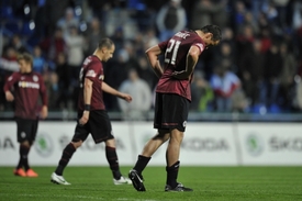 Zklamaní fotbalisté Sparty.