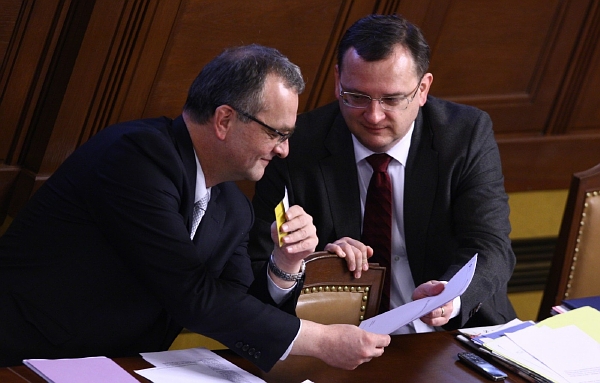 Ministr financí Miroslav Kalousek (TOP 09) a premiér Petr NEčas (ODS) (ilustrační foto). Ministr financí Miroslav Kalousek (TOP 09) a premiér Petr NEčas (ODS) (ilustrační foto).