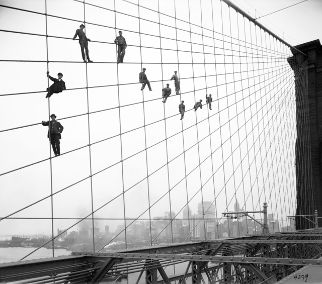 Malíři na konstrukci Brooklynského mostu (7. října 1914).
