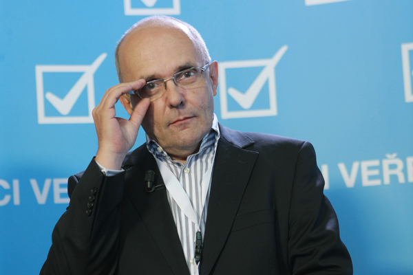 Střílí Kamil Jankovský do vlastních řad? Střílí Kamil Jankovský do vlastních řad?