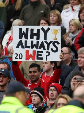 Fanoušci Manchester United si byli ziskem titulu téměř jisti. Nyní však mají důvod k obavám.