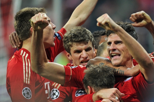 Fotbalisté Bayernu Mnichov slaví postup do finále Ligy mistrů.