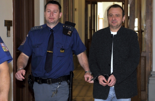 Antonín Šafář loni proboural vozem vstupní bránu věznice.