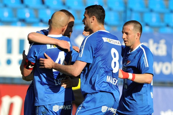 Fotbalisté Baníku Ostrava porazili Viktorii Žižkov. Fotbalisté Baníku Ostrava porazili Viktorii Žižkov.