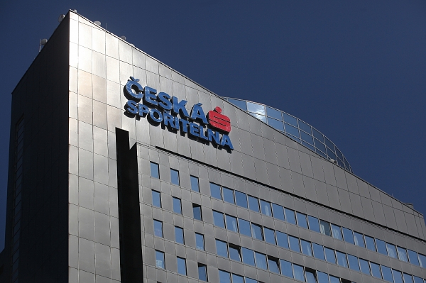Česká spořitelna je co do počtu klientů největší českou bankou.