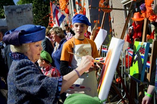 Královna Beatrix ve městě Rhenen. 
