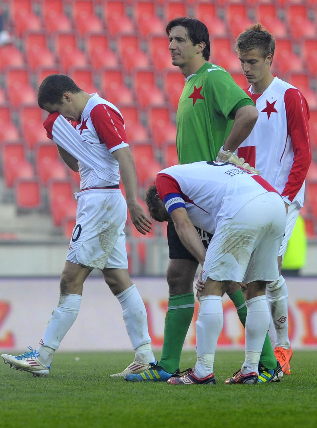 Smutní fotbalisté Slavie.