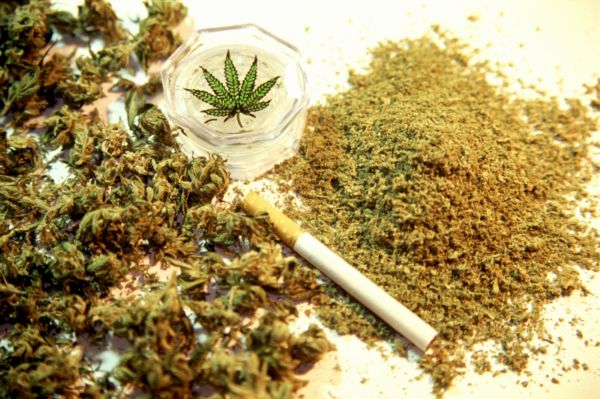 Češi díky konzumaci piva a kouření cigaret i marihuany ovládli žebříček neřestí.