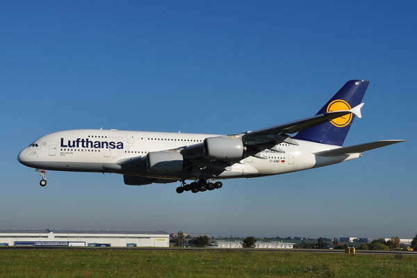 Lufthansa propustí polovinu zaměstnanců.