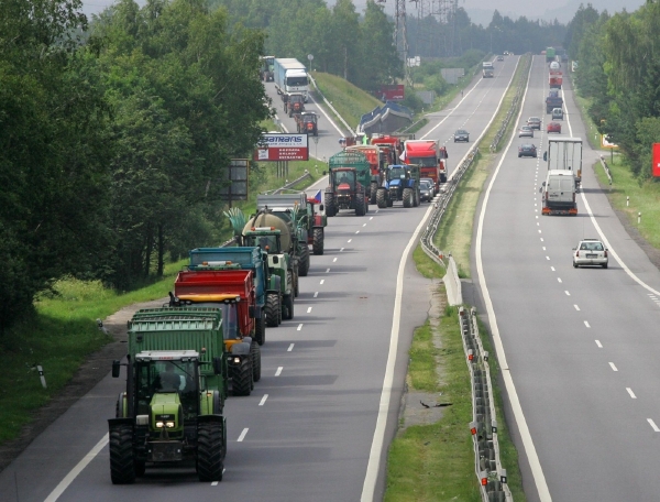 Zemědělci se 23. května chystají blokovat cesty.