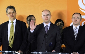 Jiří Dienstbier a Bohuslav Sobotka.
