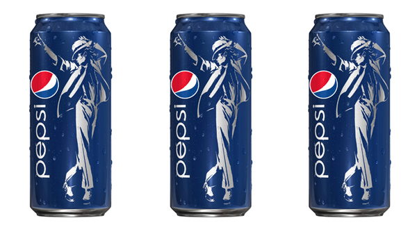 Michael Jackson na plechovkách Pepsi.