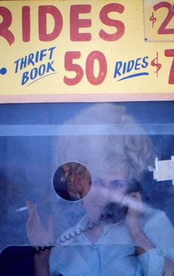 Prodavačka na Coney Island, 70 léta.