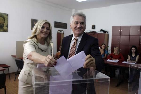 Tomislav Nikolić s manželkou. Tomislav Nikolić s manželkou.