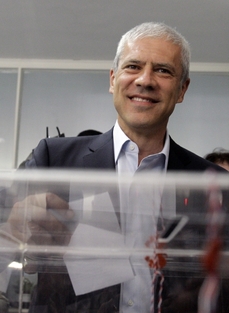 Dosavadní prezident a lídr vládní Demokratické strany Boris Tadić.