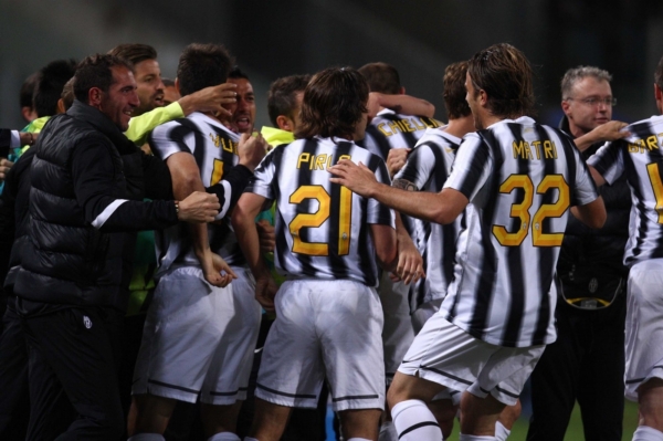 Juventus slaví titul. Juventus slaví titul.