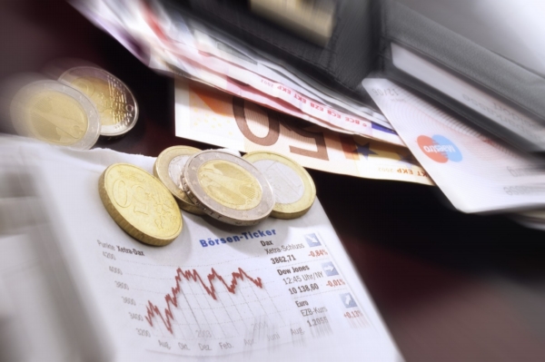Investory zřejmě znejistí víc vítězství řeckých extremistů než triumf Hollanda.