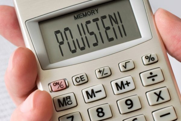 Češi platí za pojištění desetinásobek částky ze začátku 90.let.
