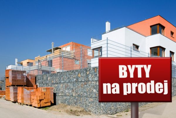 Pokles cen tuzemských bytů začíná způsobovat problémy také realitním kancelářím. 