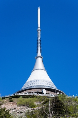 Vysílač Ještěd (1973, K. Hubáček, 1012 m. n. m.).