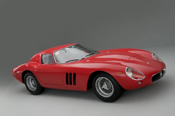 Nejvíce sexy autem bylo vyhlášeno Ferrari GTO. Nejvíce sexy autem bylo vyhlášeno Ferrari GTO.