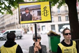 Čchena a jeho rodinu podporuje mimo jiné Amnesty International.