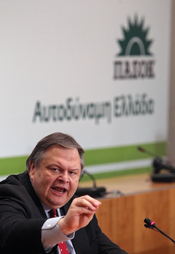 Šéf PASOK Evangelos Venizelos. Šéf PASOK Evangelos Venizelos.