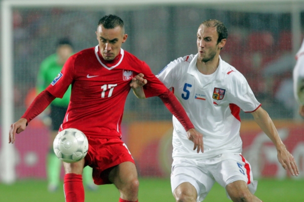 Roman Hubník (vpravo) v dresu české reprezentace. Roman Hubník (vpravo) v dresu české reprezentace.