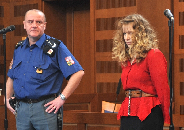 Romana Z., obviněná z brutální vraždy svých čtyř dětí, si v pátek vyslechla rozsudek.