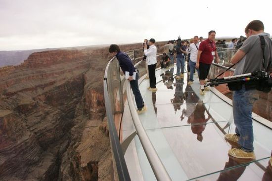 Vyhlídka Sky Walk v Grand Canyonu. Vyhlídka Sky Walk v Grand Canyonu.
